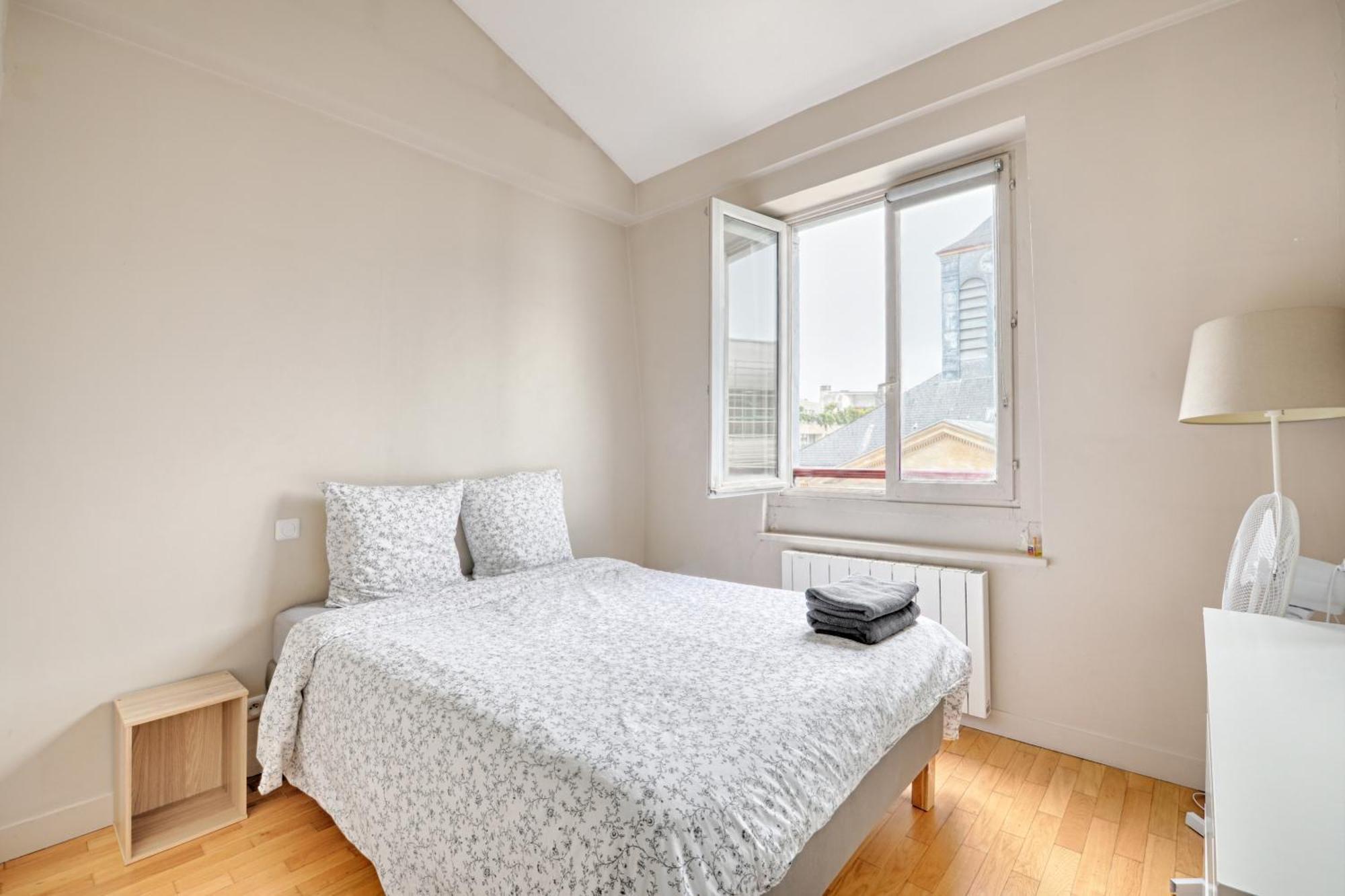 Ferienwohnung St Dom Face - Vue Tour Eiffel Paris Exterior foto